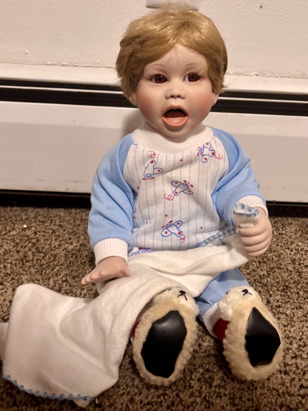Vtg DIDDLE DIDDLE DUMPLING
Porcelain Doll - Terri DeHetre, Georgetown Collection